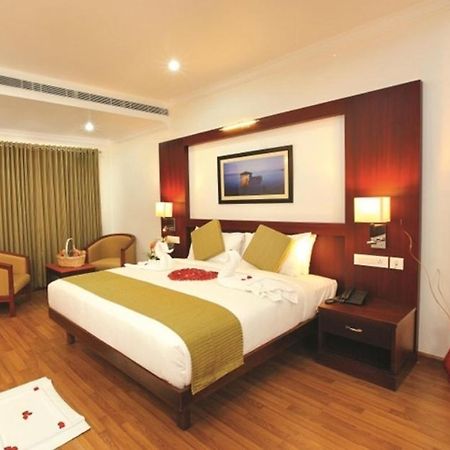 Hotel Raj Regency Nilamel Exterior foto